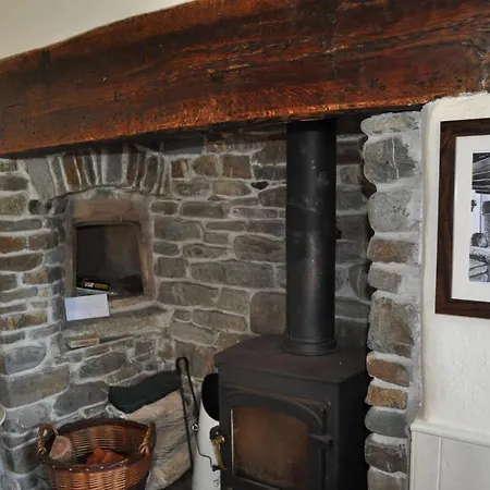Old Cottage, Crackington Haven, North Cornwall * Bude